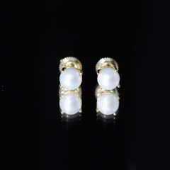 Natural 4.4 Carat Pearl Stud Earrings with Certificate