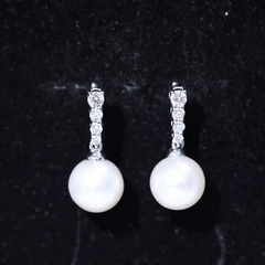15 Carat Freshwater Pearl Drop Earrings with Diamond