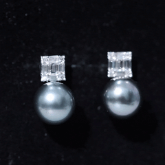 15 Carat Tahitian Black Pearl Stud Earrings with Diamonds