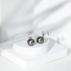 15 Carat Tahitian Black Pearl Stud Earrings with Diamonds