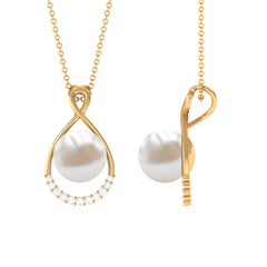 Freshwater Pearl and Diamond Pendant Necklace