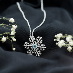 Snowflake Pendant Necklace with Aquamarine and Diamond