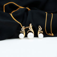 Freshwater Pearl and Diamond Designer Jewelry Set