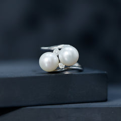 Freshwater Pearl Toi Et Moi Bypass Ring with Diamond