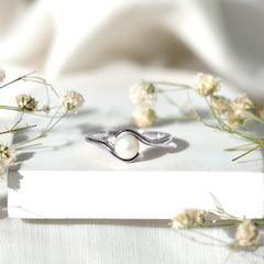 Bypass Freshwater Pearl Solitaire Ring