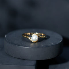 Bypass Freshwater Pearl Solitaire Ring