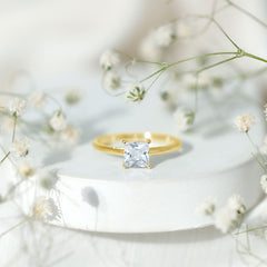 Princess Cut Zircon Solitaire Ring in Prong Setting
