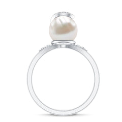 Elegant Freshwater Pearl Solitaire Ring with Diamond Trio