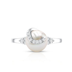 Elegant Freshwater Pearl Solitaire Ring with Diamond Trio