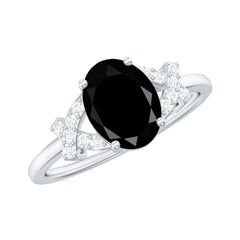 Solitaire Black Onyx Oval Engagement Ring in Split Shank