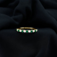 Trellis Set Round Emerald and Moissanite Half Eternity Ring