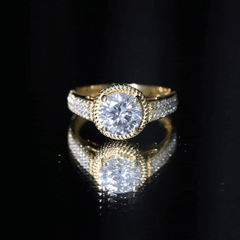 Lab Grown Diamond Circle Engagement Ring With Rope Frame