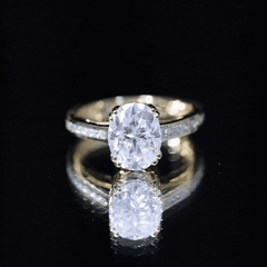 Lab Grown Diamond Timeless Engagement Ring With Side Stones