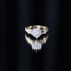 8 mm Lab Grown Diamond Heart Shape Engagement Ring