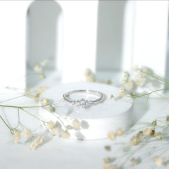 Certified Diamond Cluster Promise Ring in Prong Setting