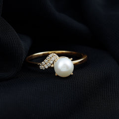 Classic Freshwater Pearl Solitaire Ring with Diamond Leaf