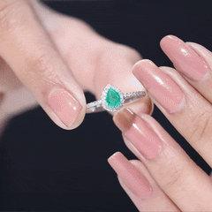4X6mm Pear Cut Emerald Teardrop Engagement Ring with Diamond Halo