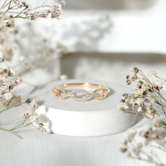 Minimal Cubic Zirconia Chain Link Ring