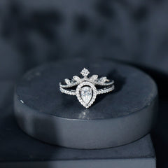 Vintage Style Moissanite Teardrop Wedding Ring Set