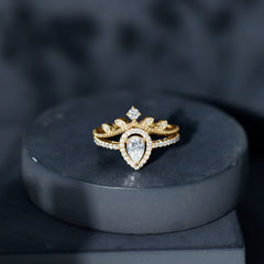 Vintage Style Moissanite Teardrop Wedding Ring Set