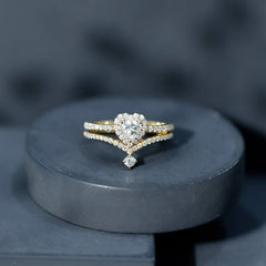Cubic Zirconia Heart Ring Set with V Shape Band