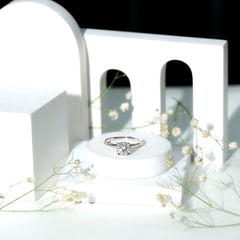 2 CT Simple Round Zircon Solitaire Ring in Peg Head Setting