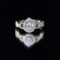 Pear Shape Lab Grown Diamond Teardrop Engagement Ring