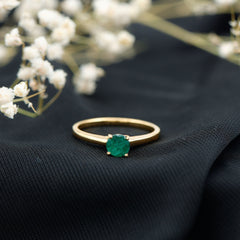 Round Shaped 5MM Emerald Solitaire Promise Ring for Her