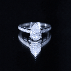 Classic Pear Cut Moissanite Solitaire Engagement Ring With Side Stones