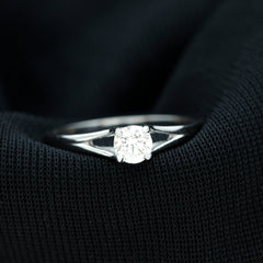 Certified Diamond Solitaire Ring in Claw Setting