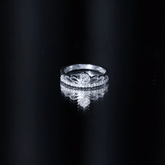 Certified Round Diamond Crown Ring