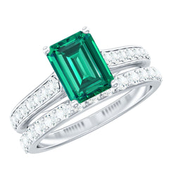 Lab Grown 6X8 mm Emerald Cut Emerald Engagement Ring with Wedding Band