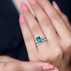 Lab Grown 6X8 mm Emerald Cut Emerald Engagement Ring with Wedding Band