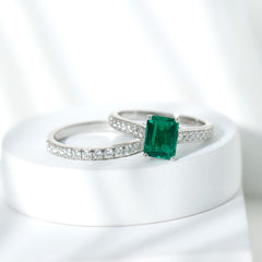 Lab Grown 6X8 mm Emerald Cut Emerald Engagement Ring with Wedding Band