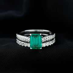 Lab Grown 6X8 mm Emerald Cut Emerald Engagement Ring with Wedding Band