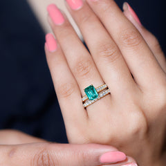 Lab Grown 6X8 mm Emerald Cut Emerald Engagement Ring with Wedding Band