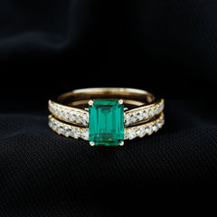 Lab Grown 6X8 mm Emerald Cut Emerald Engagement Ring with Wedding Band